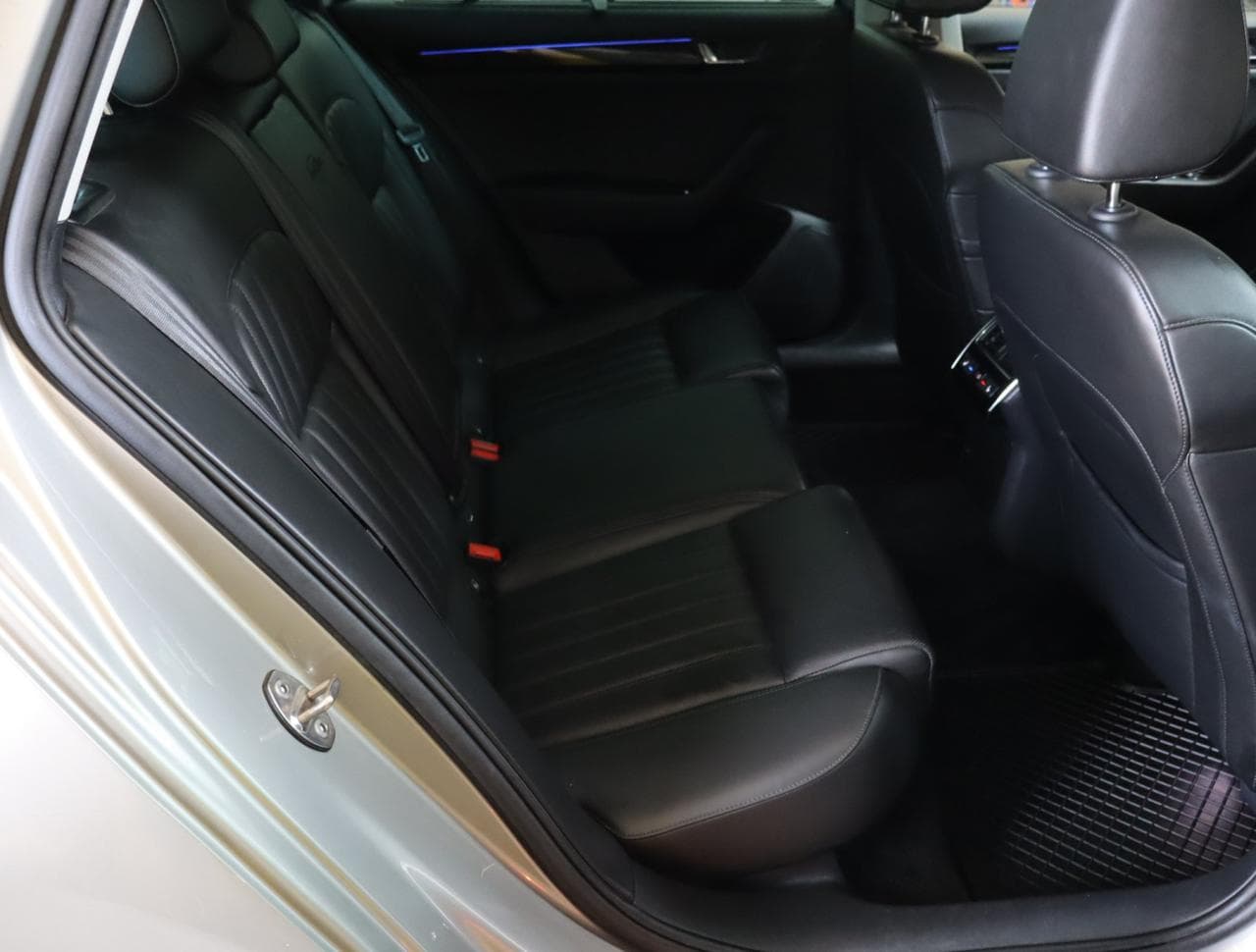 2018 Škoda SUPERB - 13
