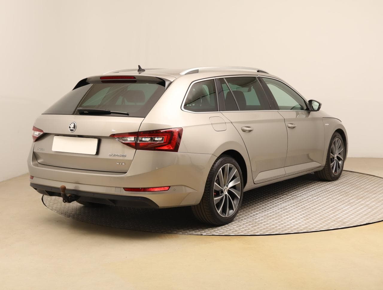 2018 Škoda SUPERB - 7
