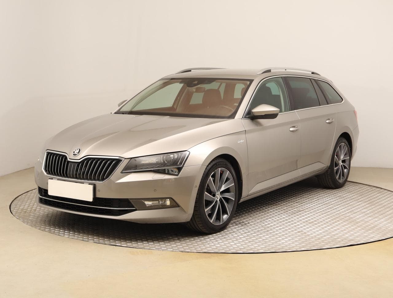 2018 Škoda SUPERB - 3