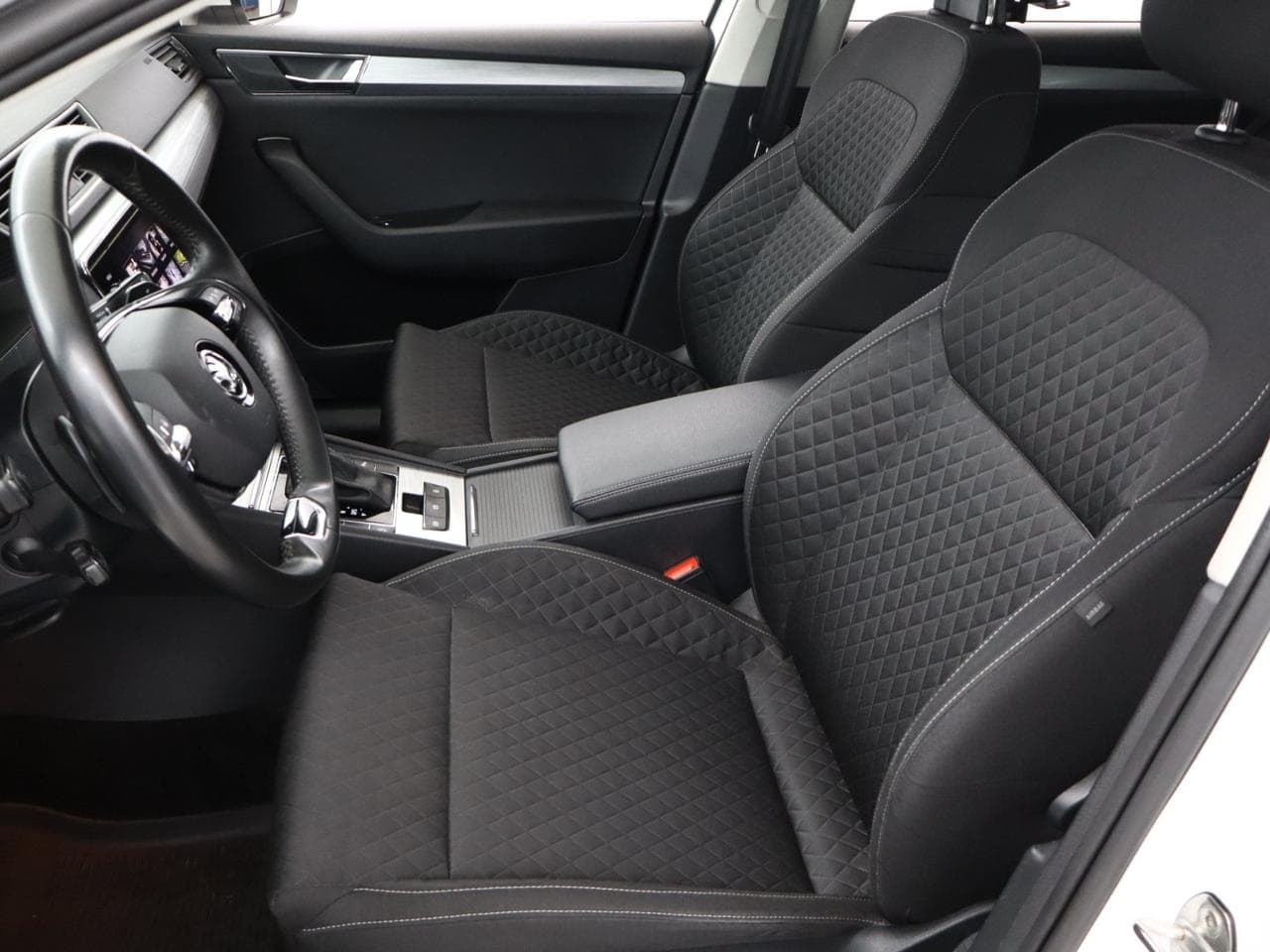 2022 Škoda SUPERB - 14