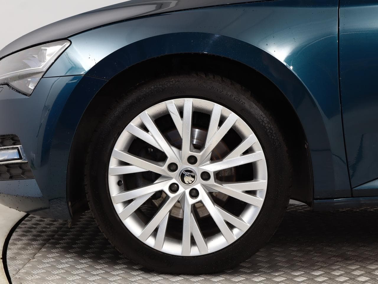 2023 Škoda SUPERB - 19