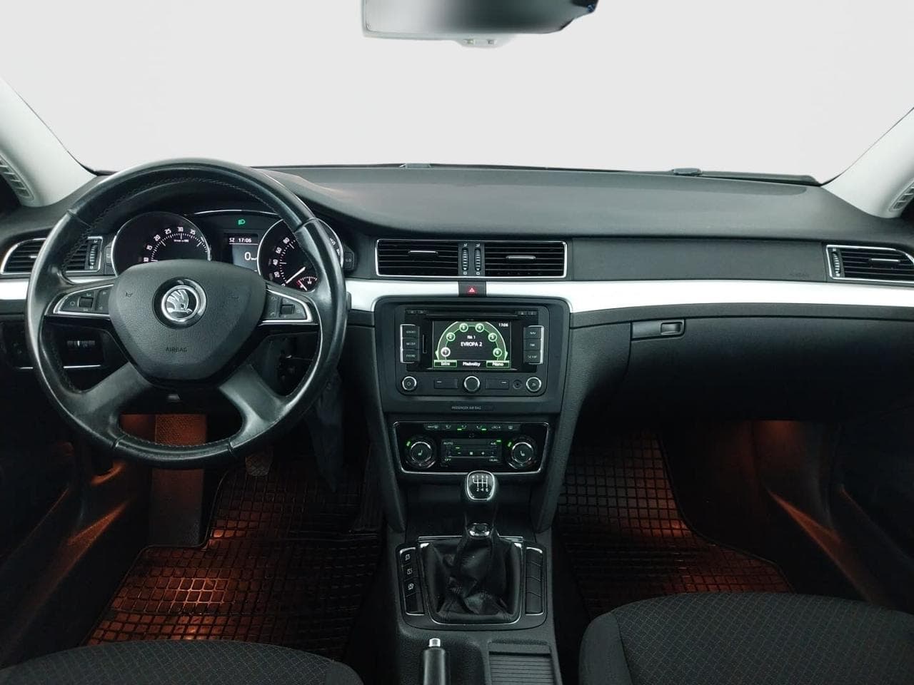 2015 Škoda SUPERB - 10