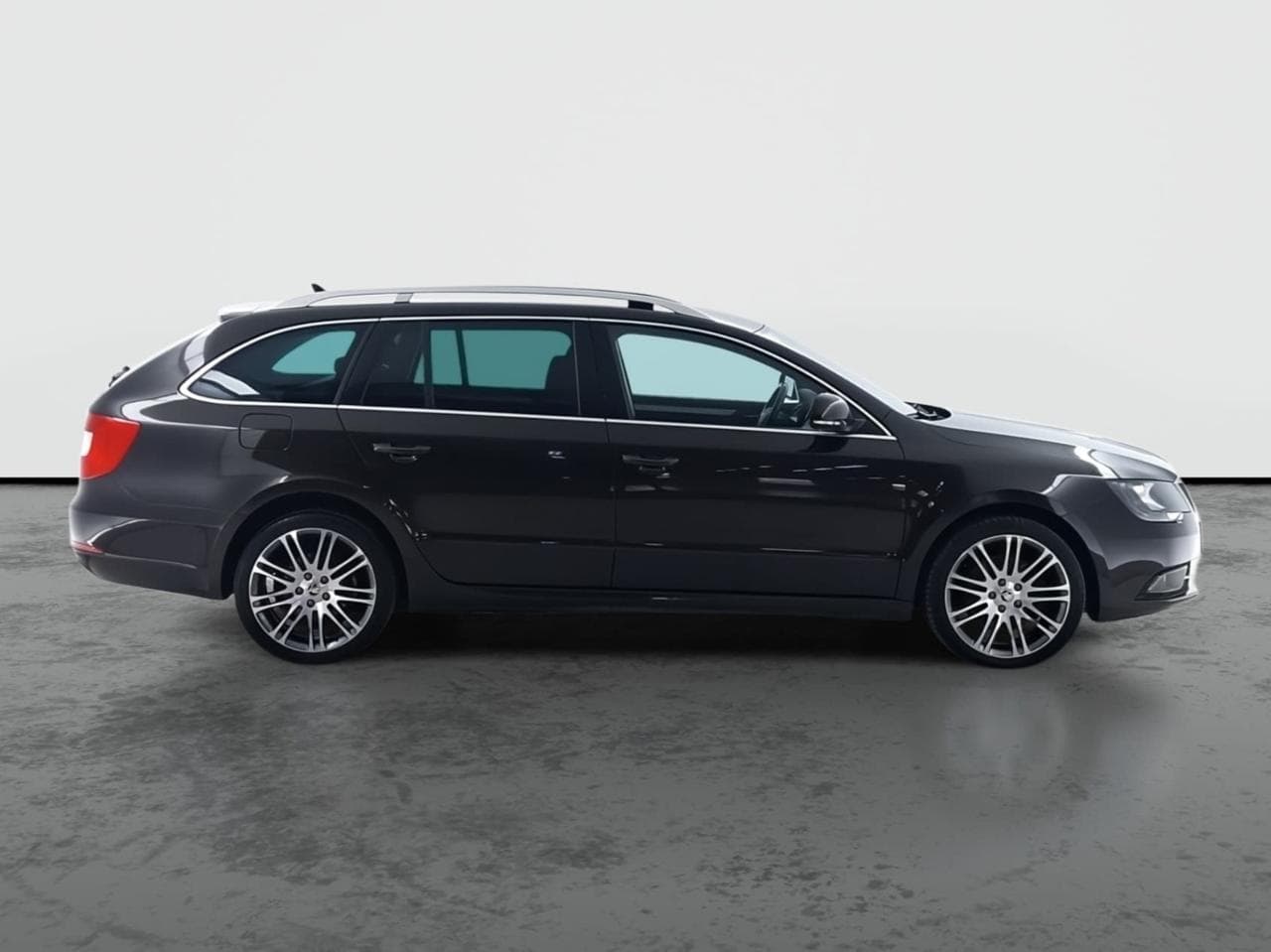 2015 Škoda SUPERB - 8