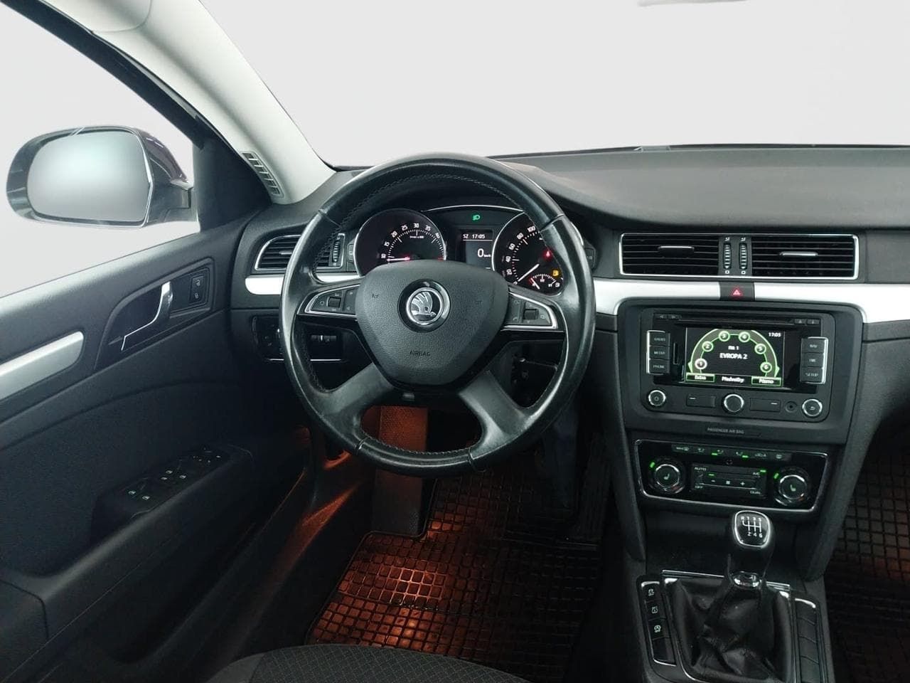 2015 Škoda SUPERB - 9