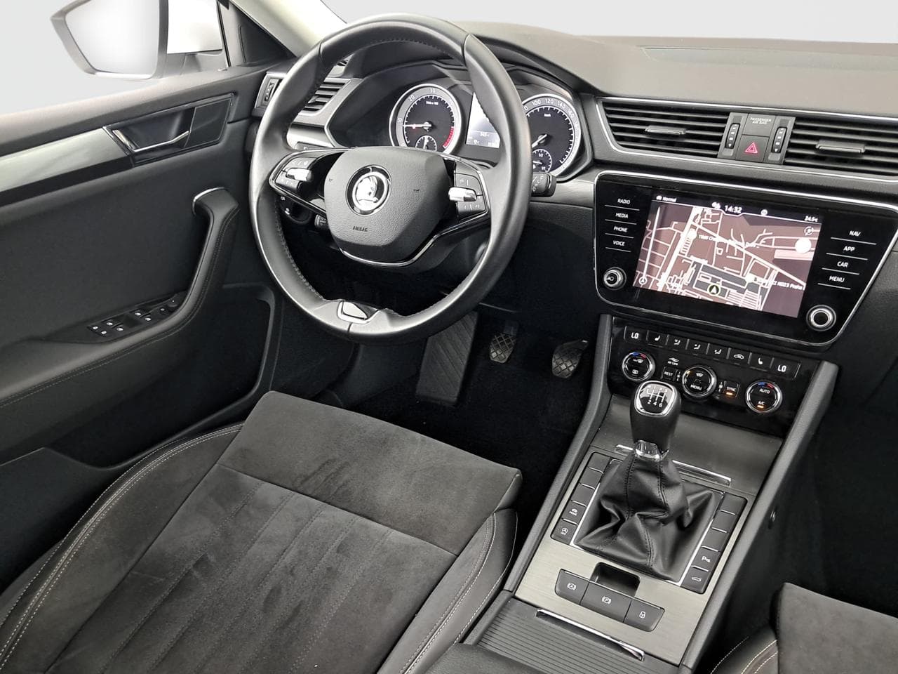 2021 Škoda SUPERB - 9
