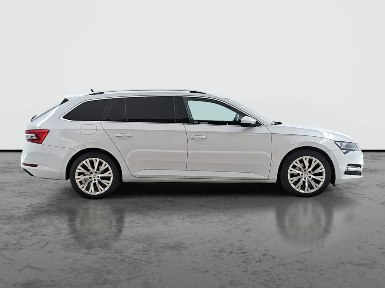 2021 Škoda SUPERB - 8