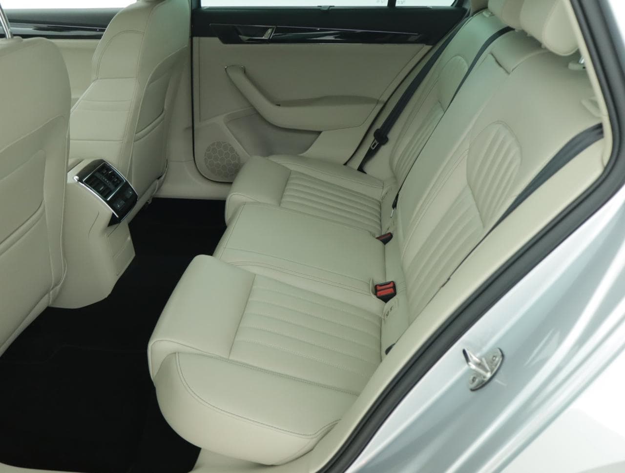 2023 Škoda SUPERB - 15
