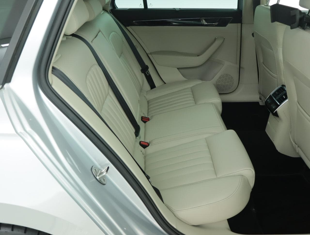 2023 Škoda SUPERB - 13