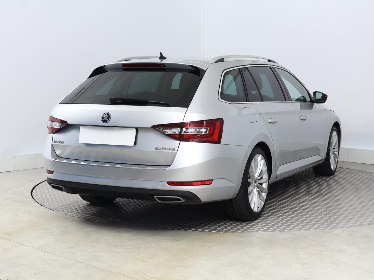 2015 Škoda SUPERB - 7