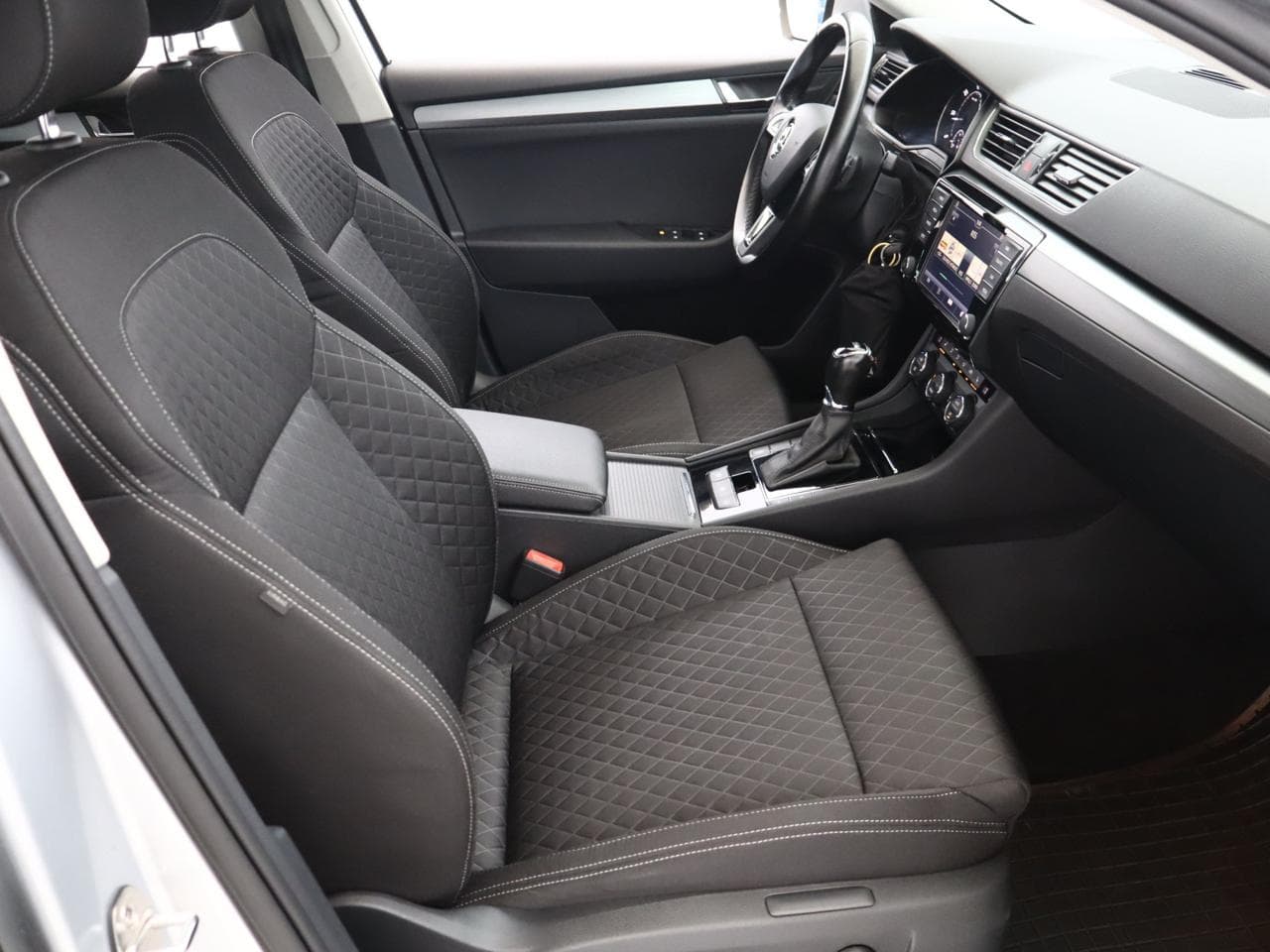 2015 Škoda SUPERB - 10