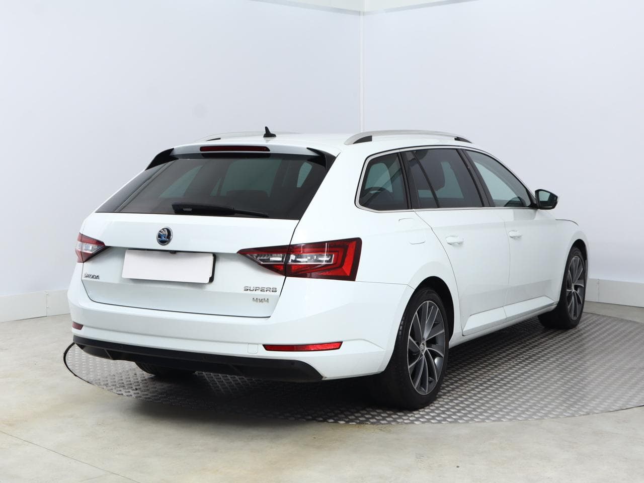 2018 Škoda SUPERB - 7
