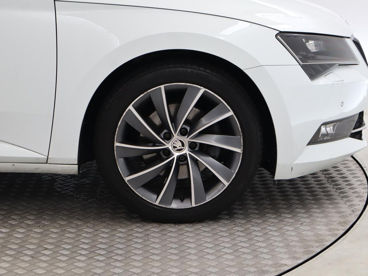 2018 Škoda SUPERB - 19