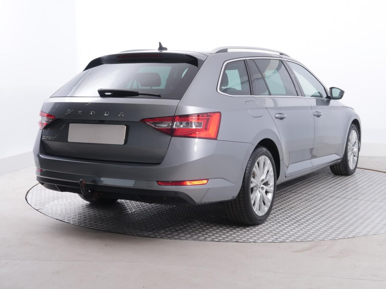 2020 Škoda SUPERB - 7