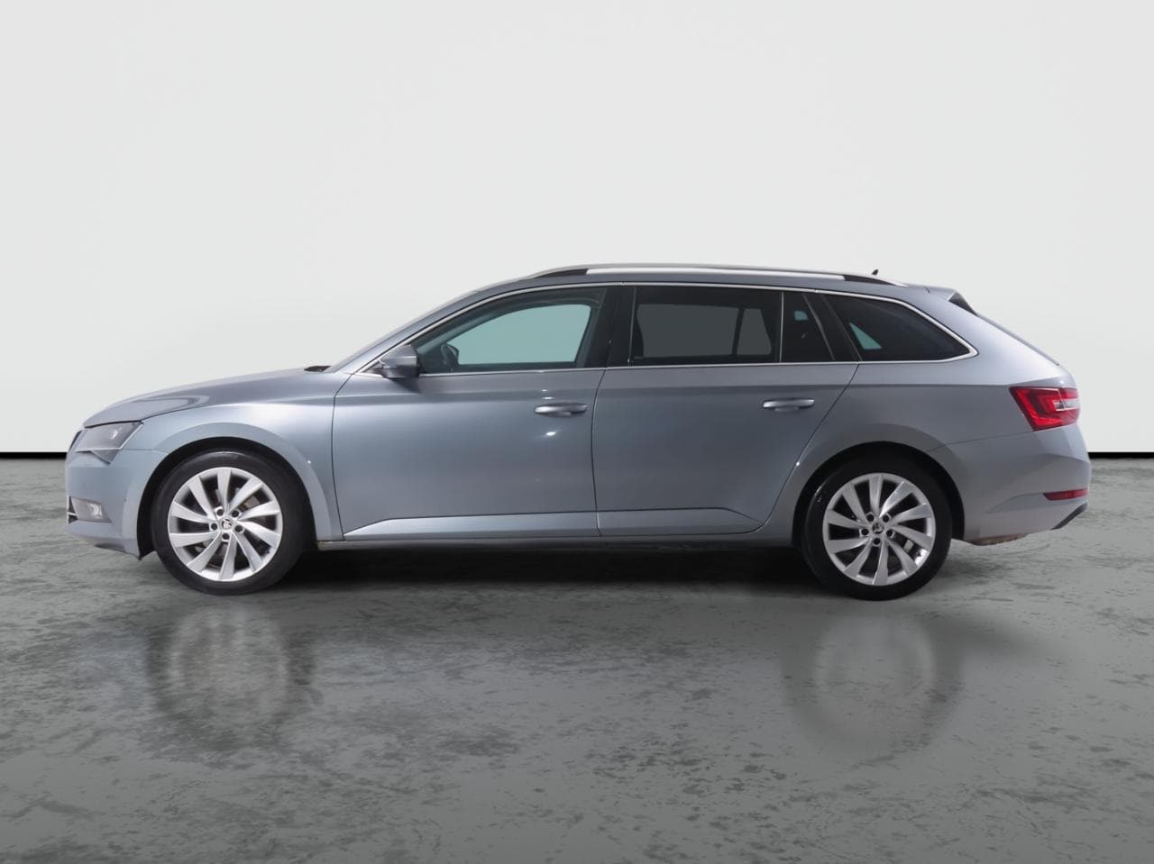 2016 Škoda SUPERB - 4