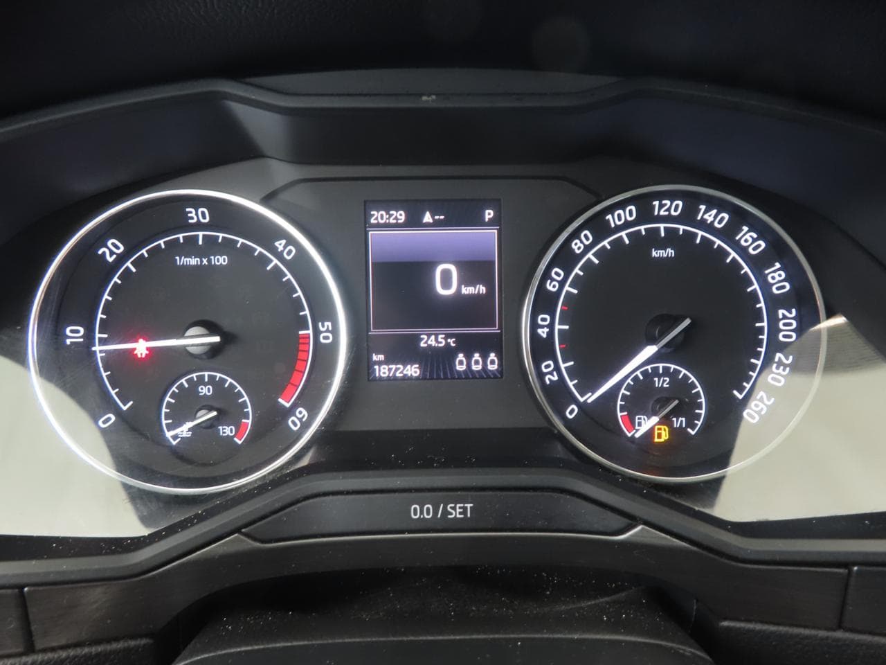 2016 Škoda SUPERB - 17