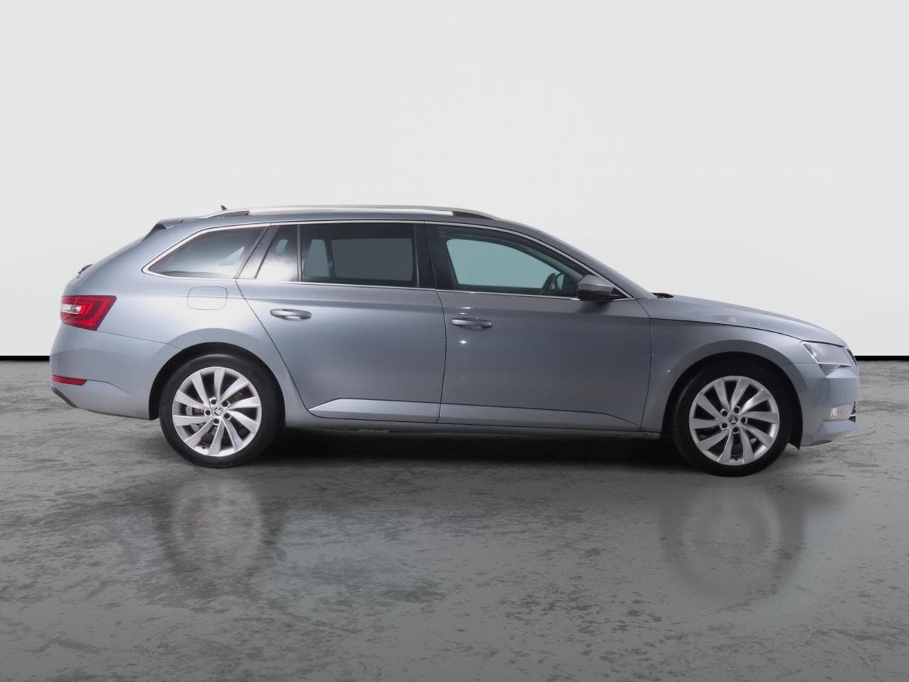 2016 Škoda SUPERB - 8