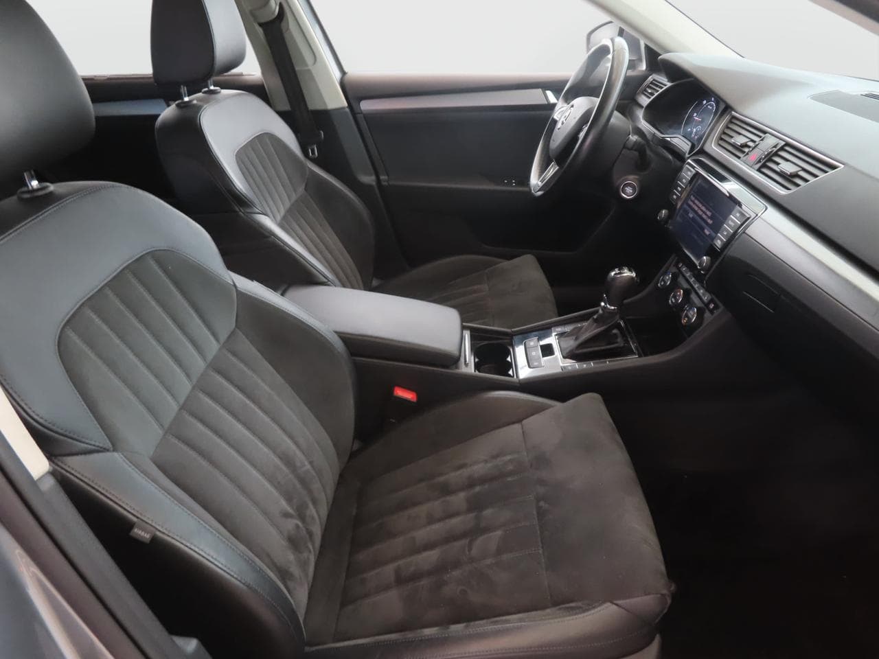 2016 Škoda SUPERB - 12