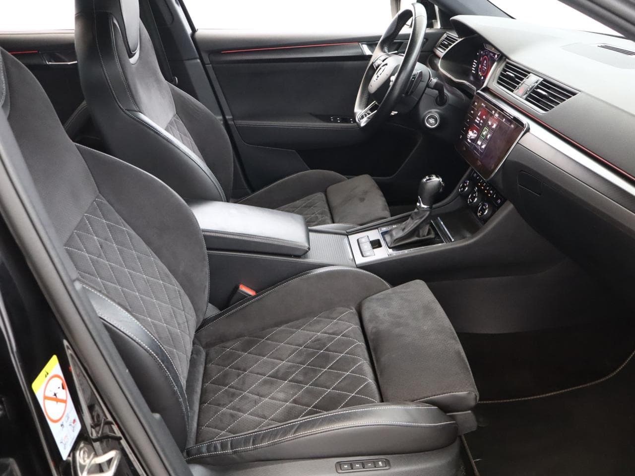 2021 Škoda SUPERB - 10