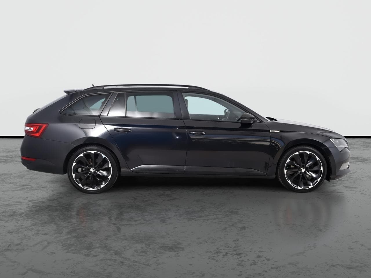 2019 Škoda SUPERB - 8