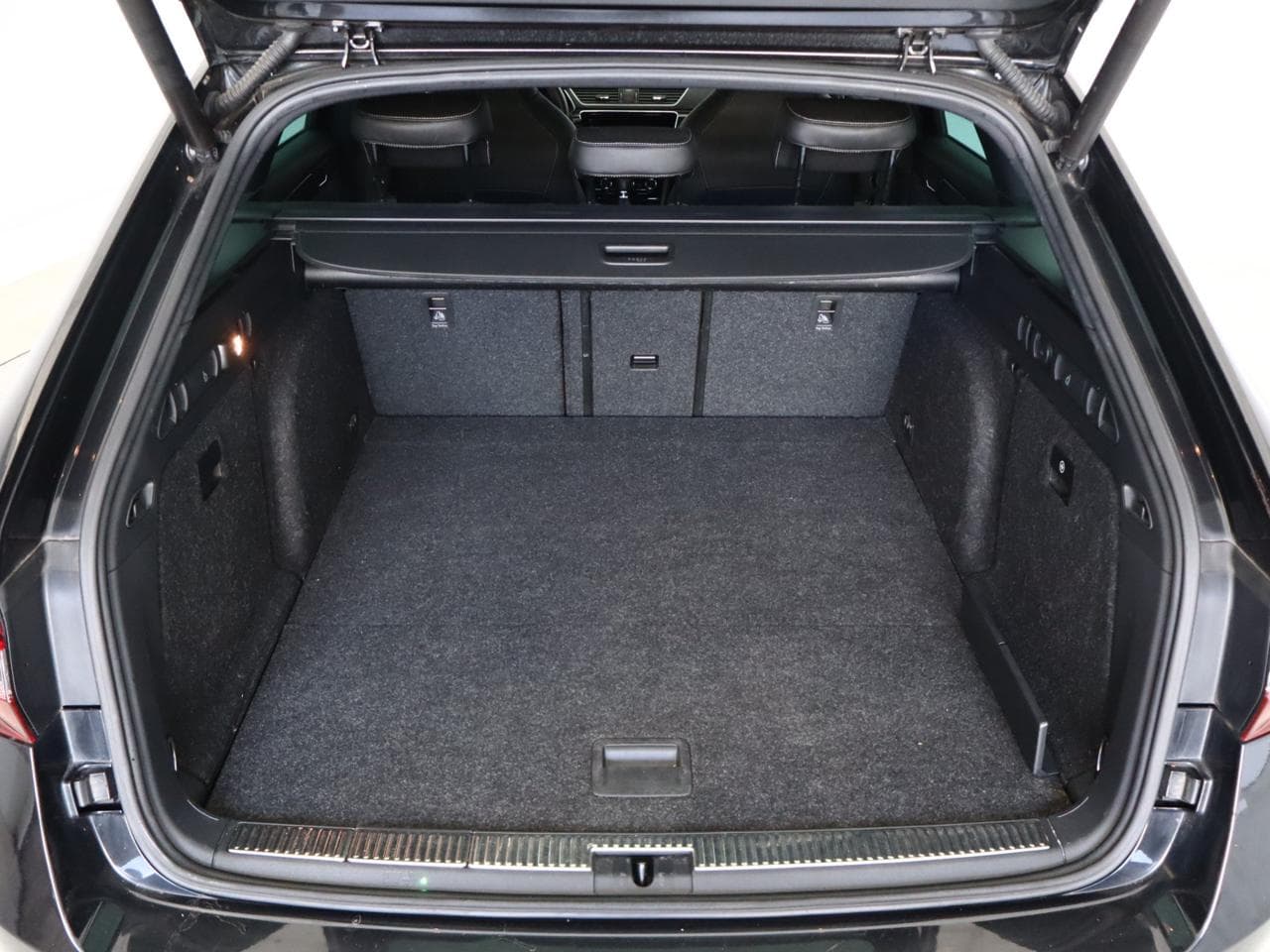 2019 Škoda SUPERB - 18