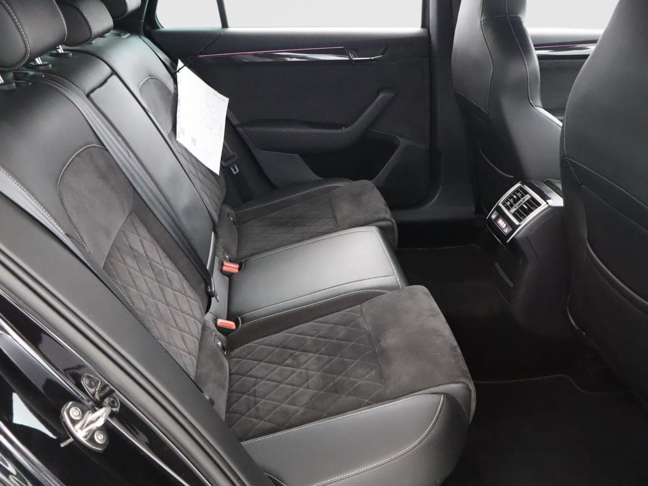 2019 Škoda SUPERB - 11