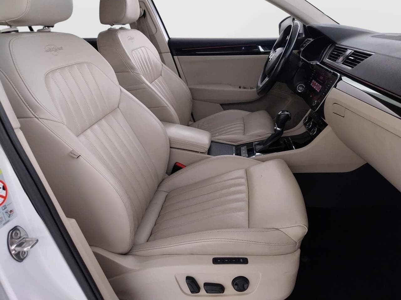2018 Škoda SUPERB - 12