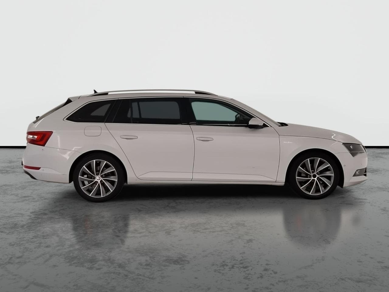 2018 Škoda SUPERB - 8
