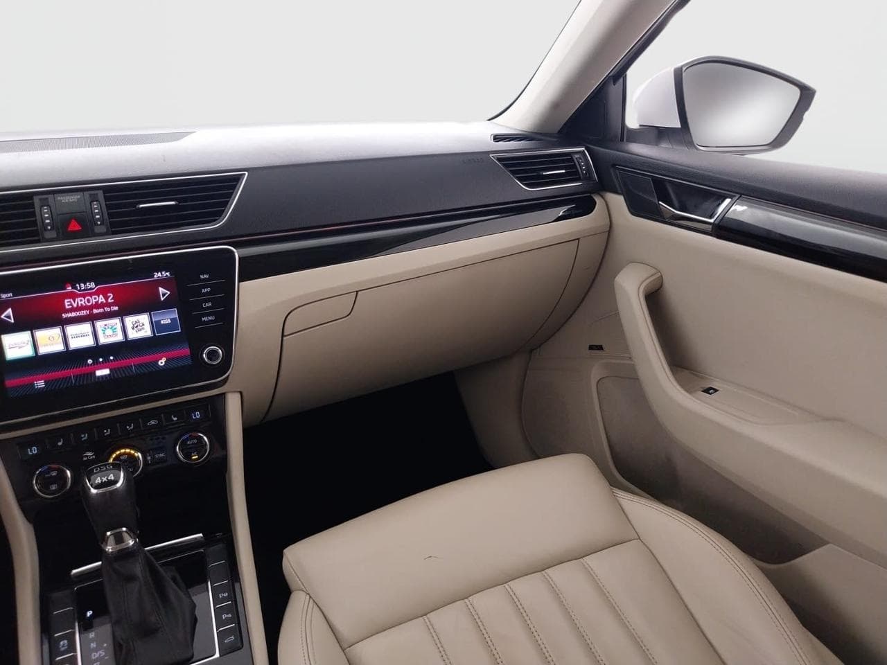 2018 Škoda SUPERB - 11