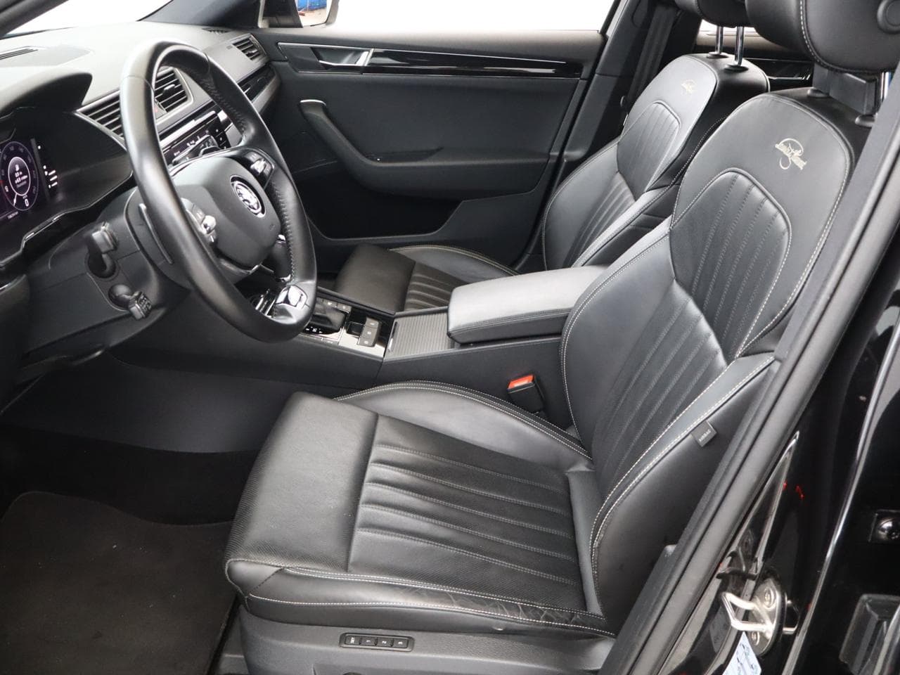 2021 Škoda SUPERB - 14