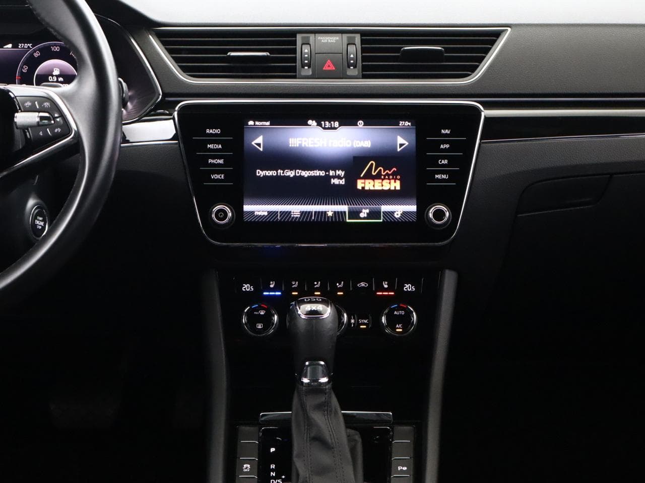 2021 Škoda SUPERB - 16