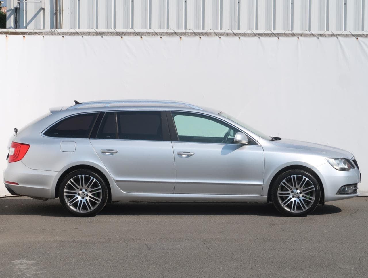 2014 Škoda SUPERB - 8