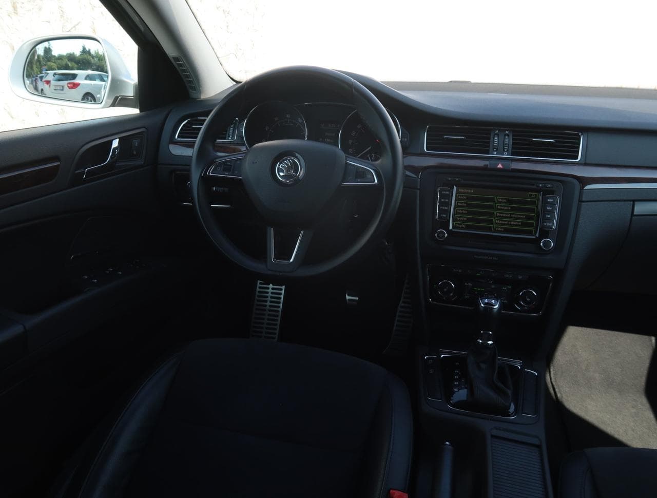 2014 Škoda SUPERB - 9
