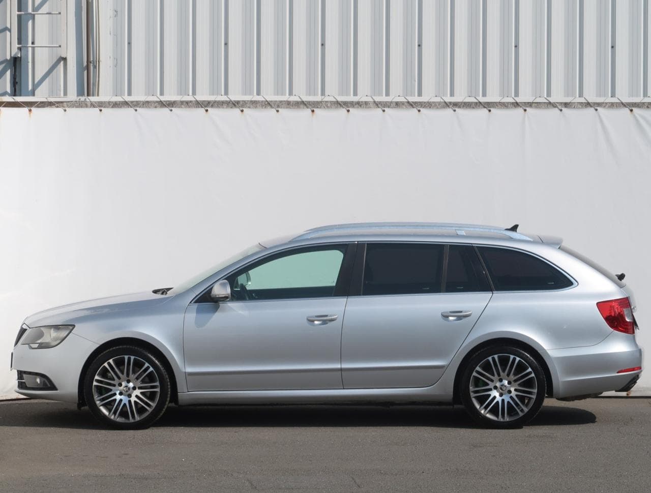 2014 Škoda SUPERB - 4