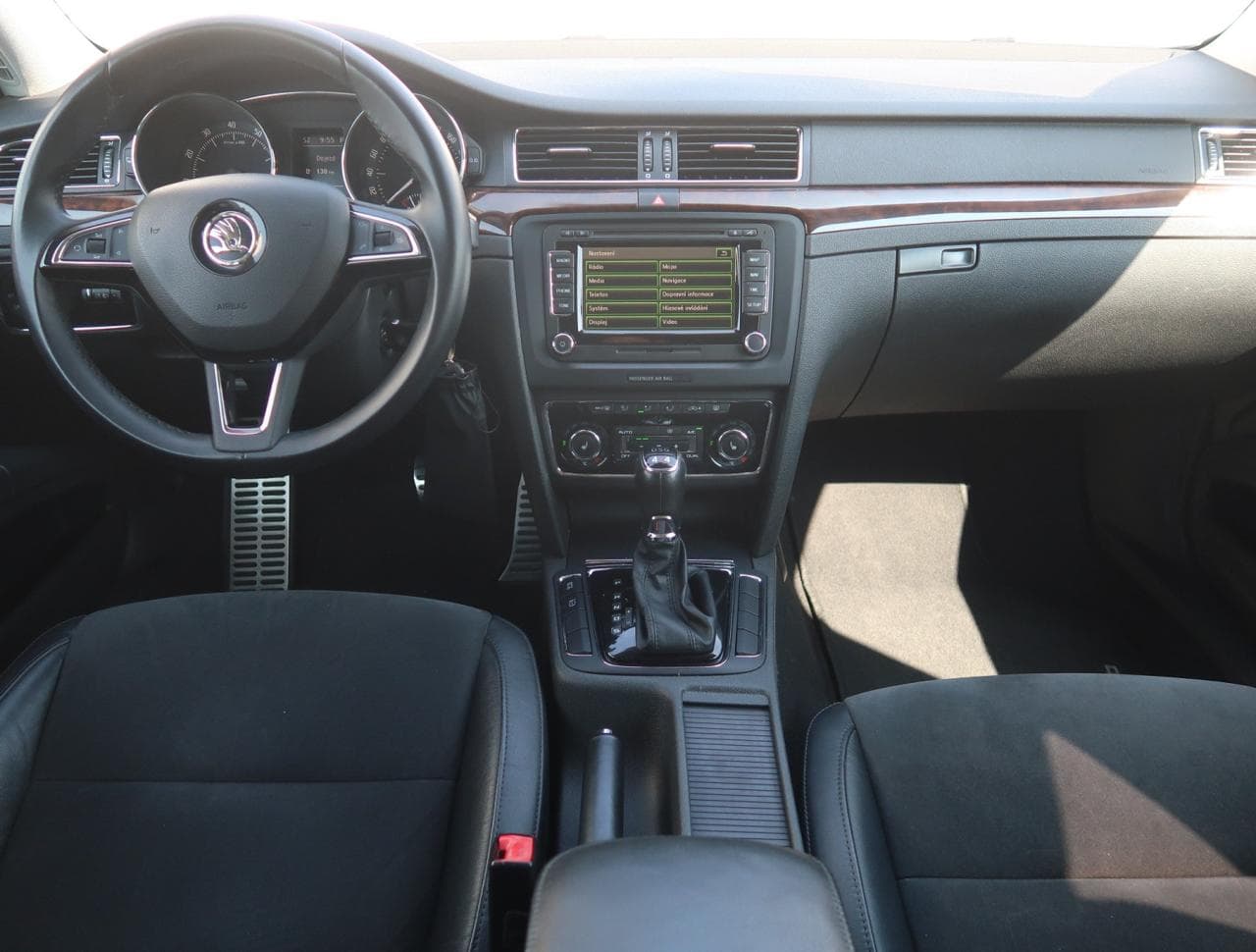 2014 Škoda SUPERB - 10