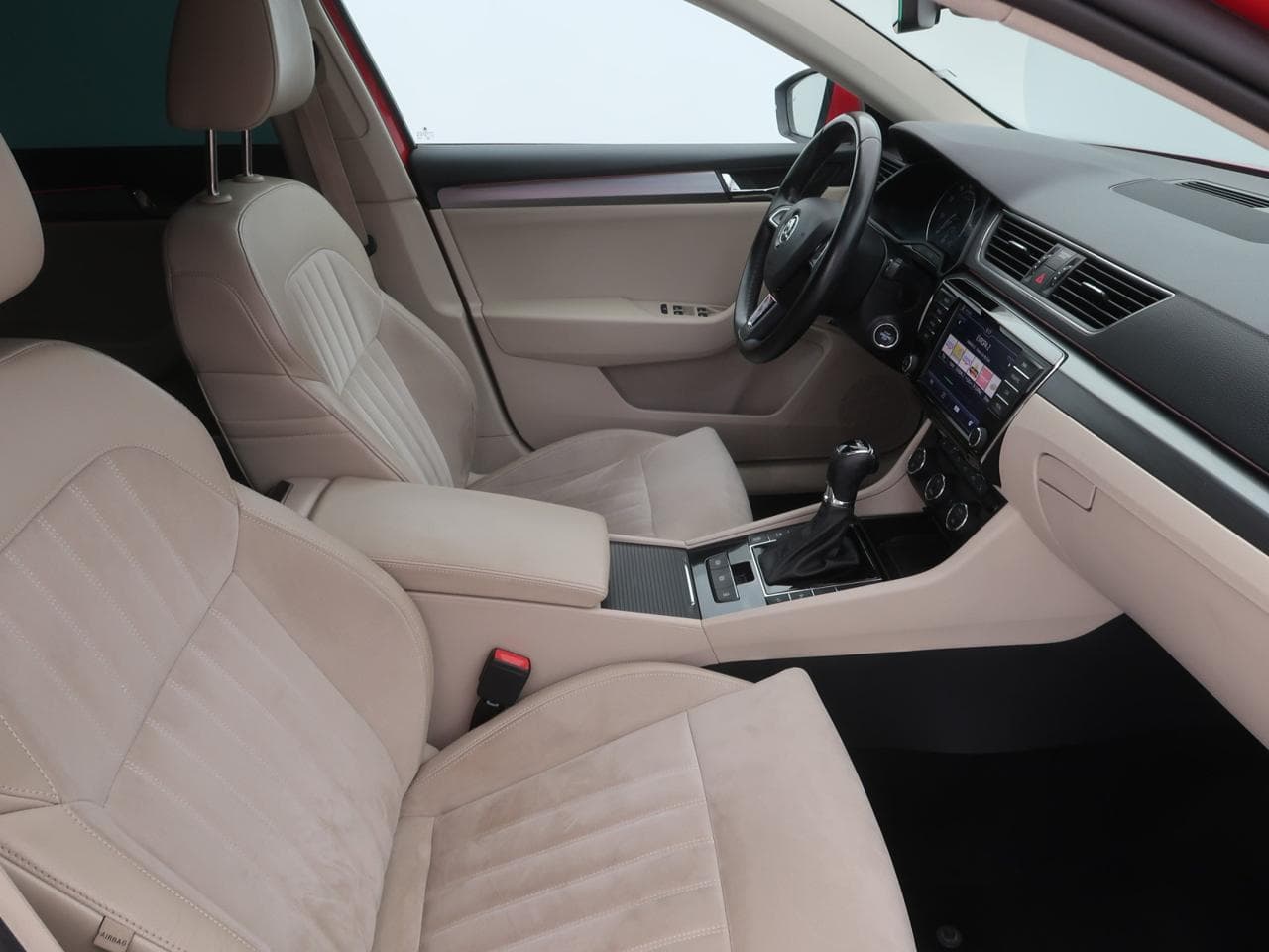 2016 Škoda SUPERB - 10