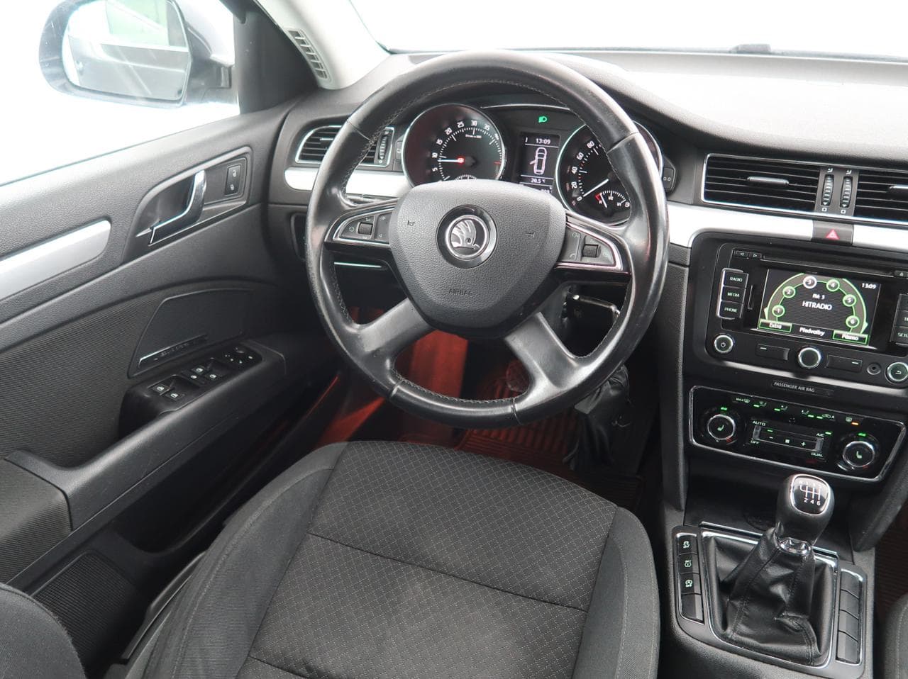 2014 Škoda SUPERB - 9