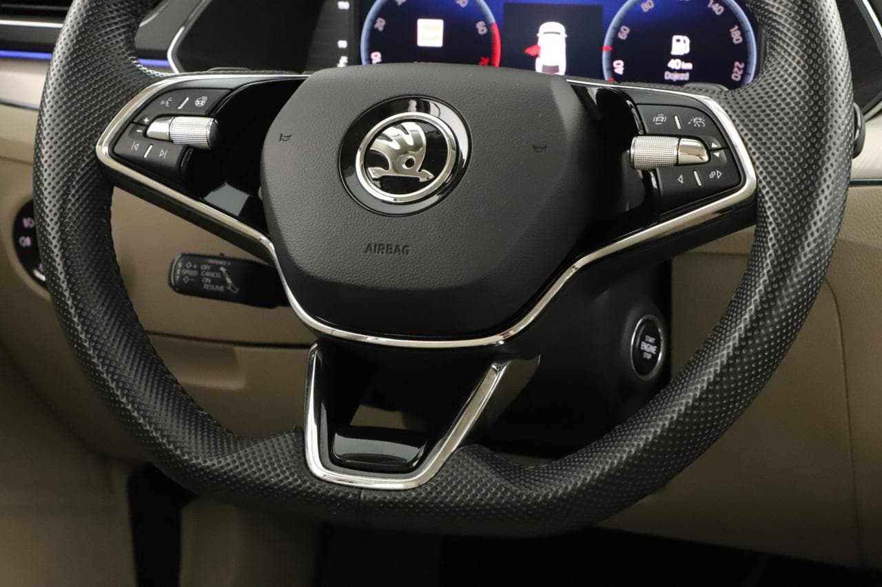 2022 Škoda SUPERB - 14