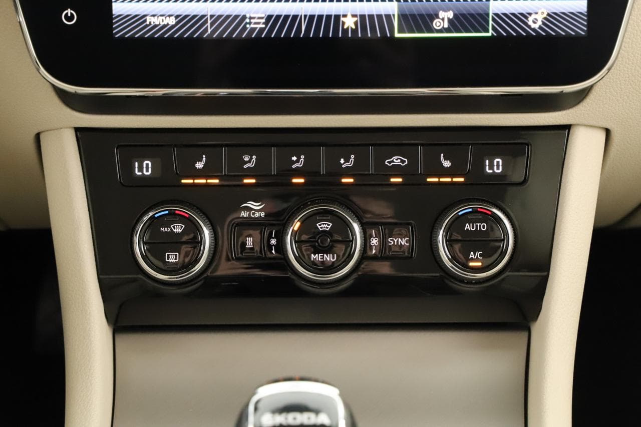 2022 Škoda SUPERB - 18