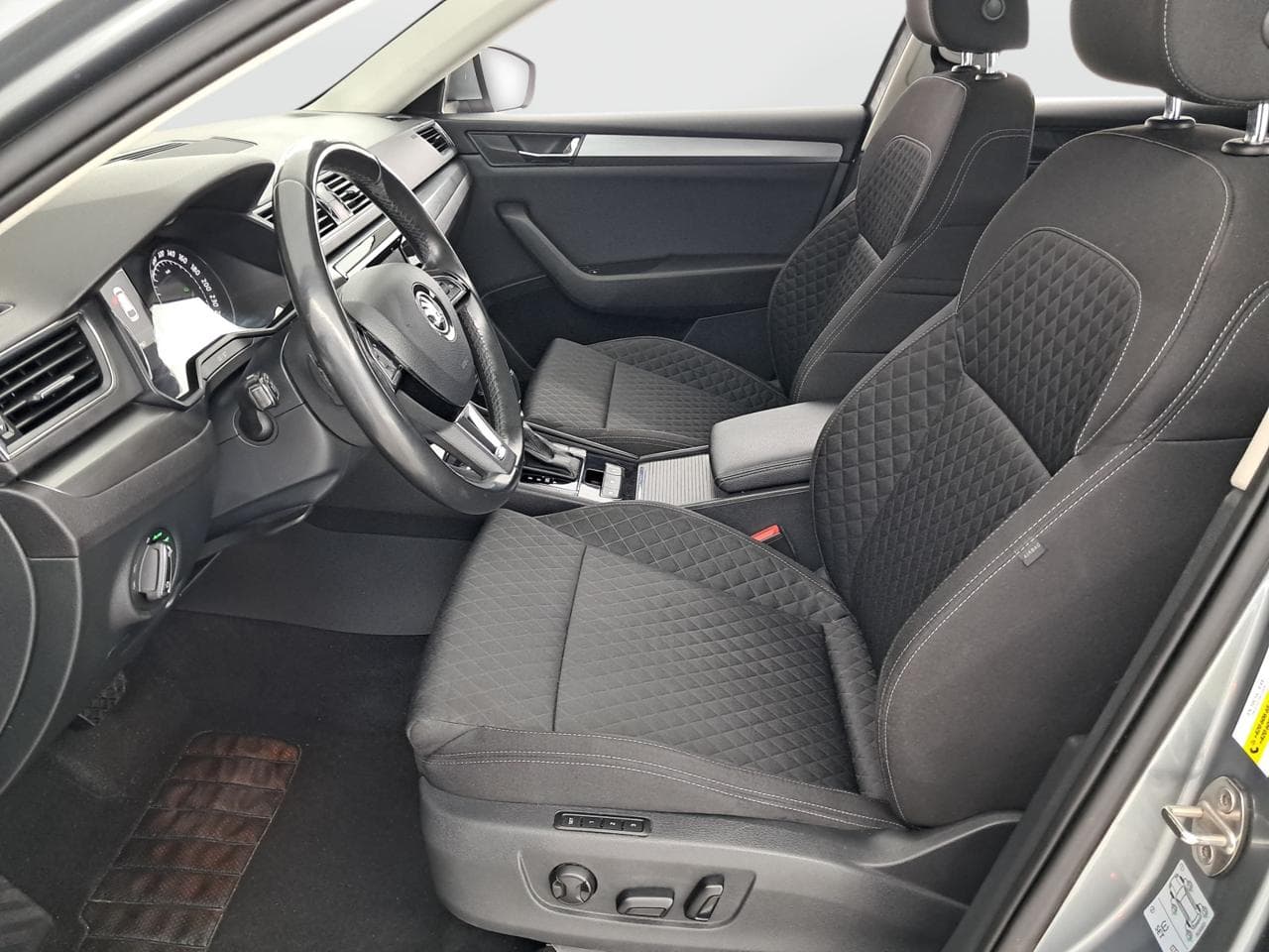 2016 Škoda SUPERB - 16