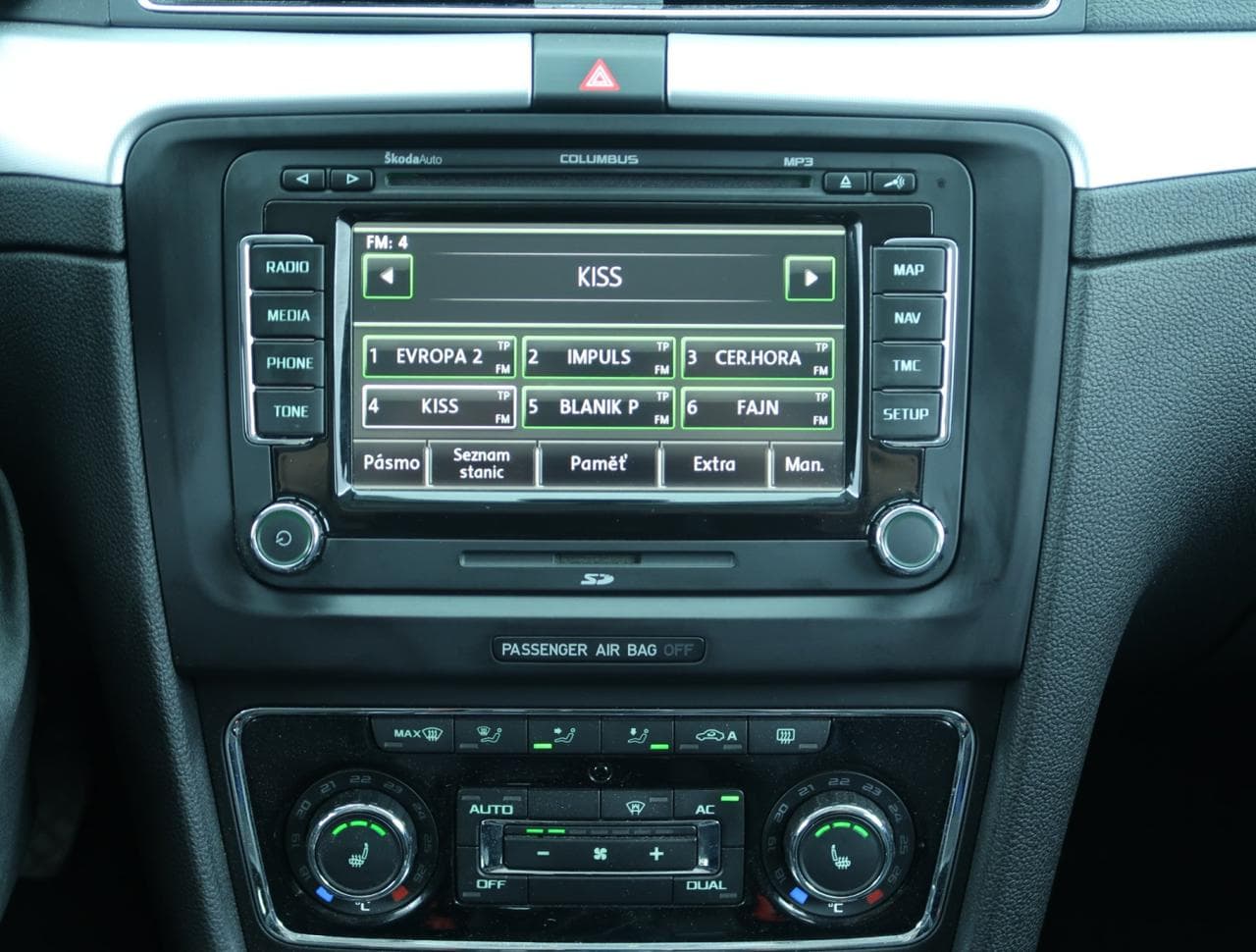 2011 Škoda SUPERB - 18