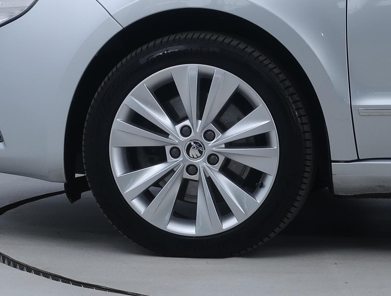 2011 Škoda SUPERB - 20