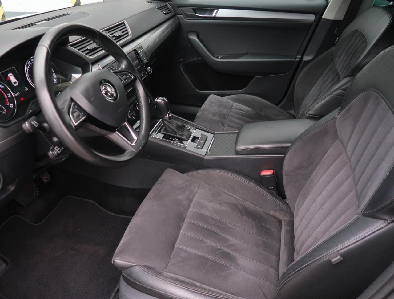 2017 Škoda SUPERB - 16