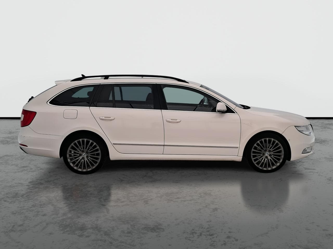 2013 Škoda SUPERB - 8