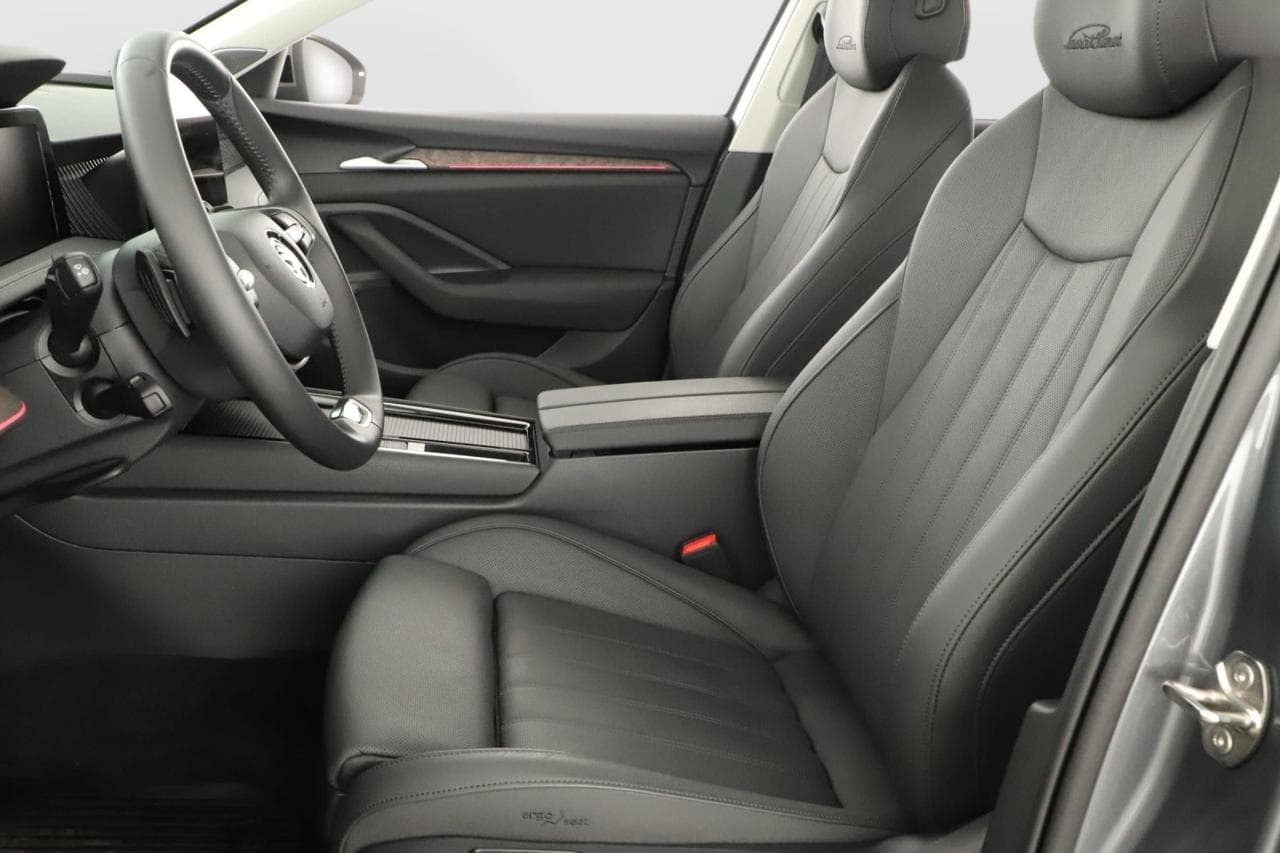 2025 Škoda SUPERB - 13