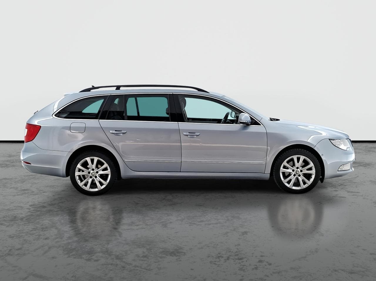 2011 Škoda SUPERB - 8