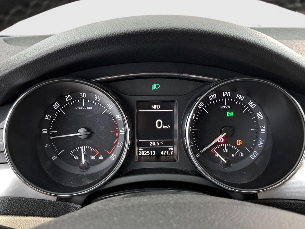 2011 Škoda SUPERB - 17