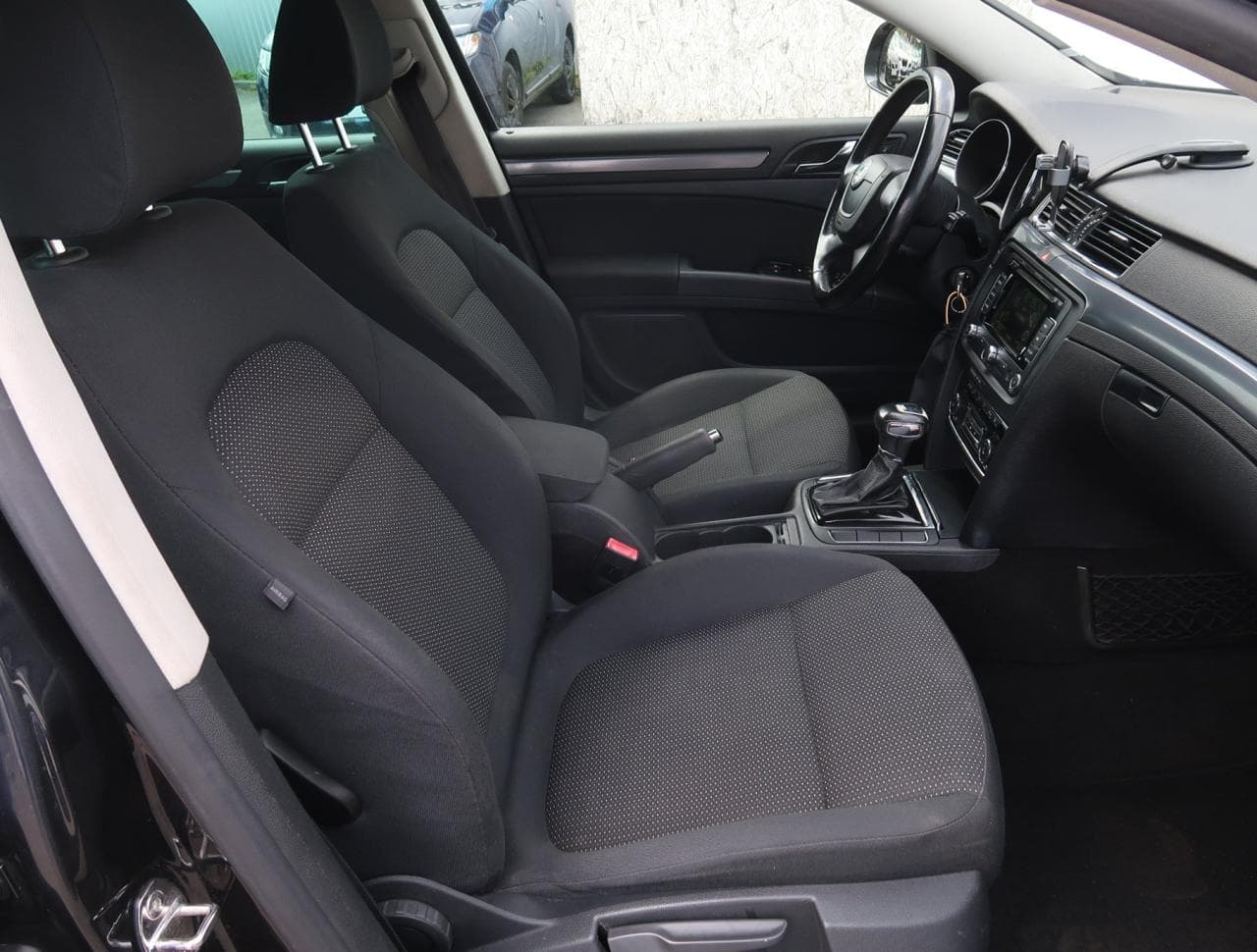 2011 Škoda SUPERB - 12