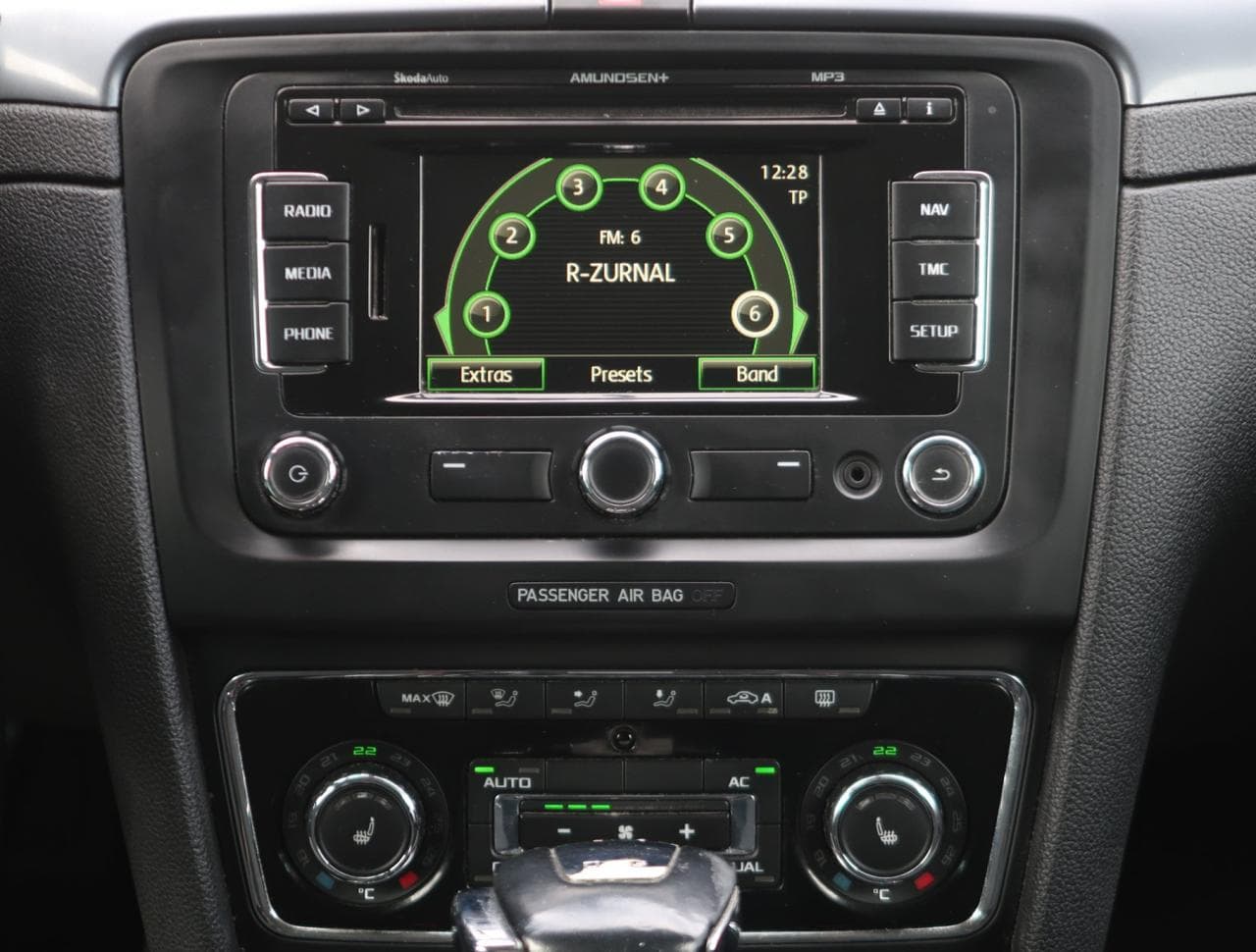 2011 Škoda SUPERB - 18