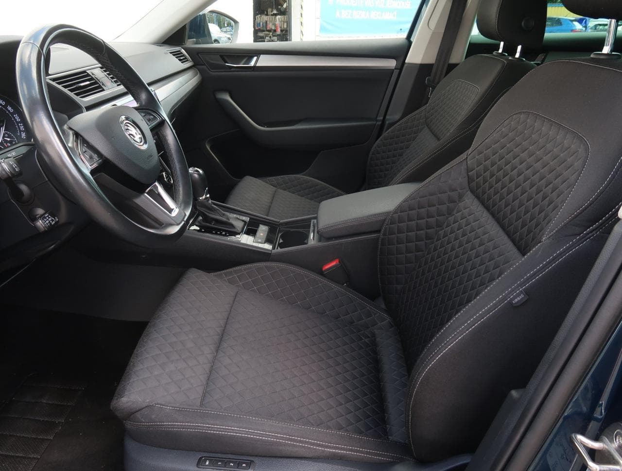 2019 Škoda SUPERB - 16