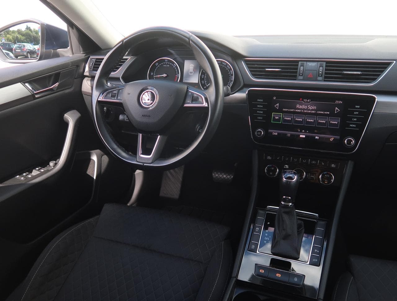 2019 Škoda SUPERB - 9